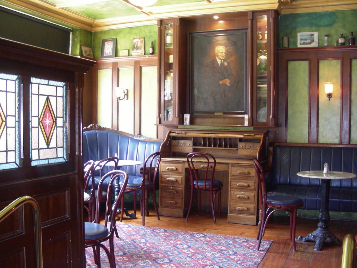 O'Neills Victorian Pub & Townhouse — Photos 1